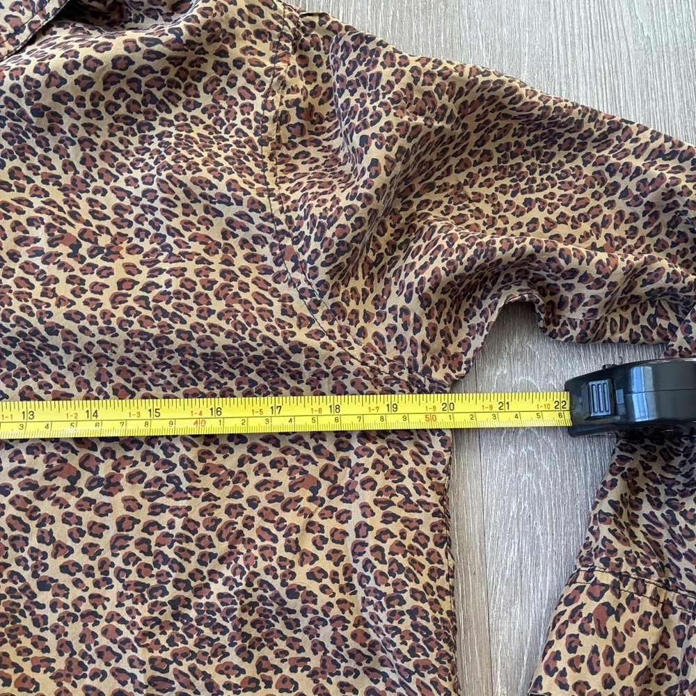 Filament Vintage silk leopard print button up blouse 100% silk size small - Picture 3 of 5